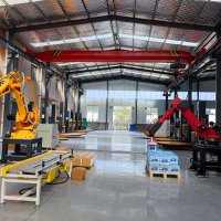 What are the advantages of using robot palletizer