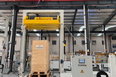 Good news! Yupack double-channel pressurizing-down style pallet strapping machine passed experts' check and acceptance 