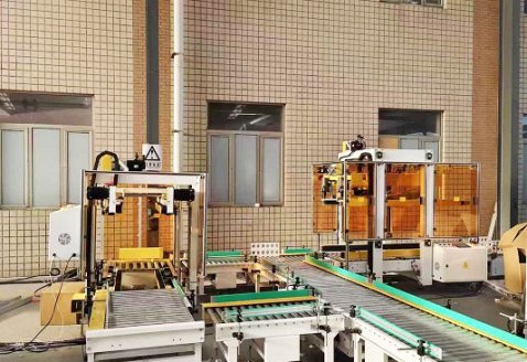Servo-Driven I-Style Case Sealing and Palletizing Line